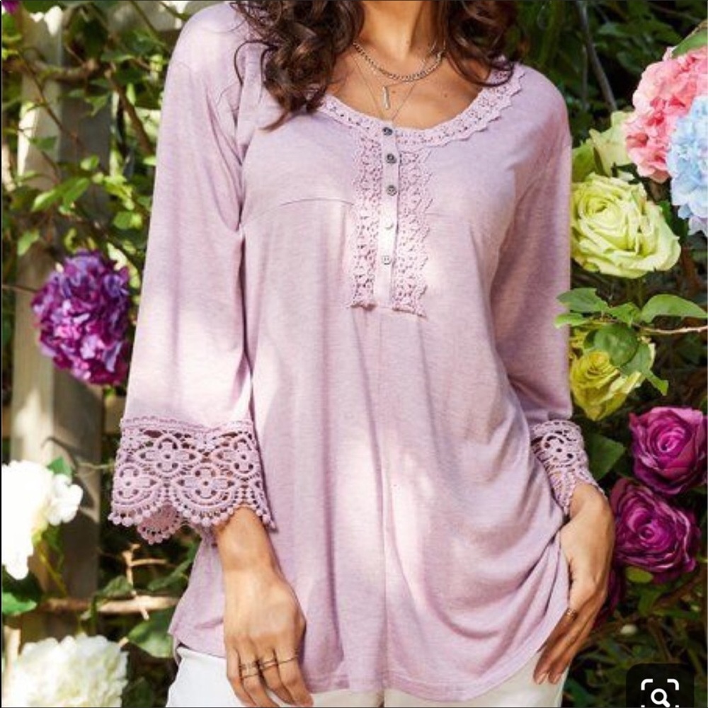 Suzanne Betro Weekend Crochet Trim Henley